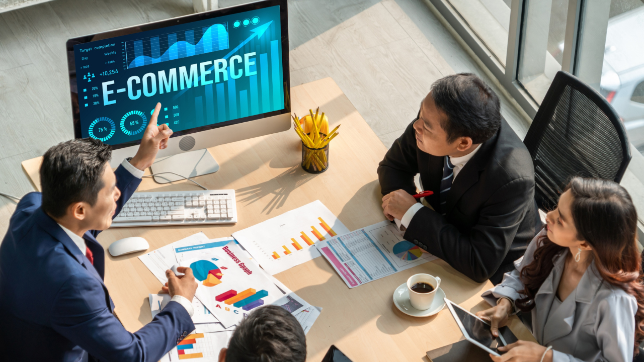 เทรนด์ TLD ปี 2026 เจาะลึกนามสกุลโดเมนยุคใหม่ (.shop, .tech, .ai) เหมาะกับธุรกิจคุณหรือไม่?